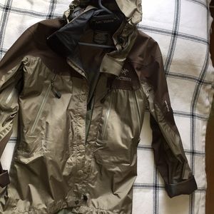 Arcteryx gore Tex waterproof jacket